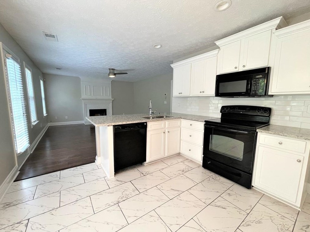 2910 Da Vinci Blvd, Decatur GA  30034-3119 exterior