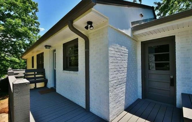 670 Crestview Ter, Gainesville GA  30501-3110 exterior