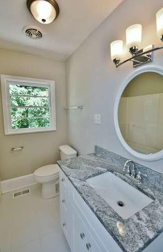 670 Crestview Ter, Gainesville GA  30501-3110 exterior