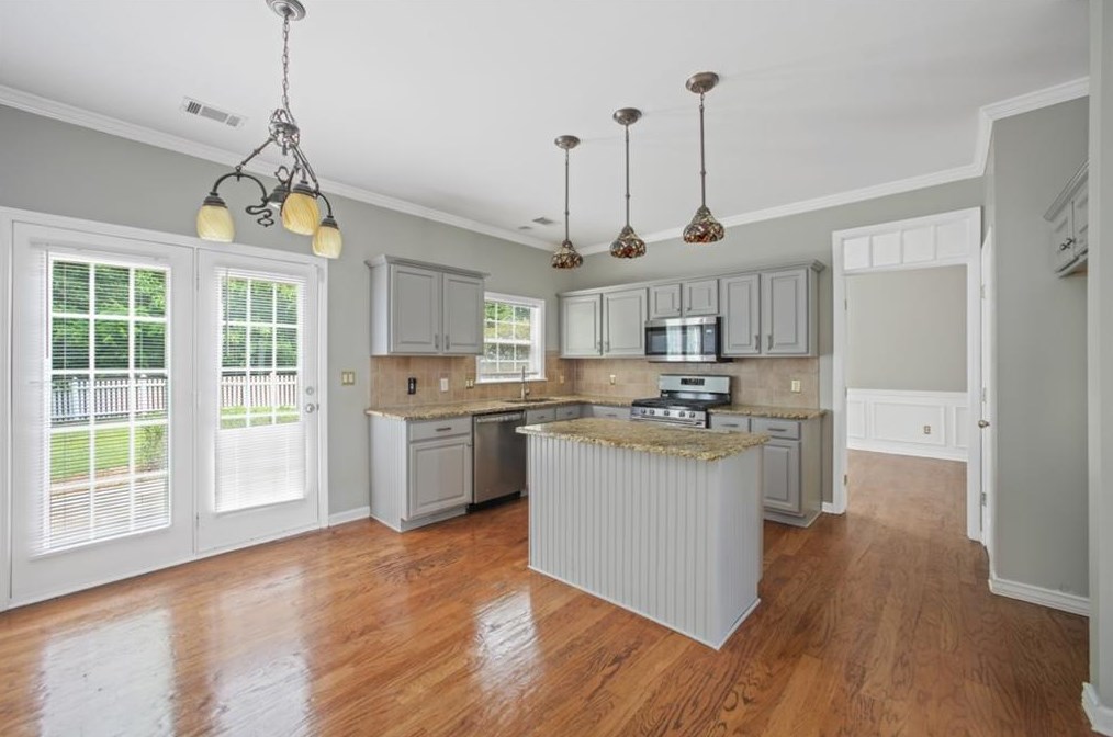 660 Beckenham Walk Dr, Dacula GA  30019-6735 exterior