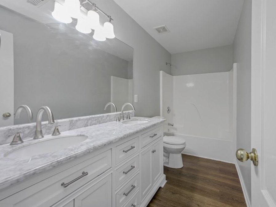 660 Beckenham Walk Dr, Dacula GA  30019-6735 exterior