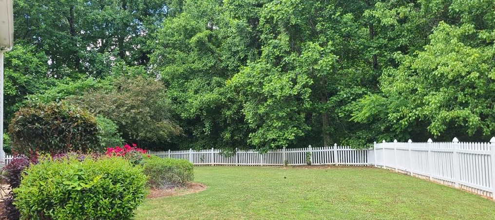 660 Beckenham Walk Dr, Dacula GA  30019-6735 exterior