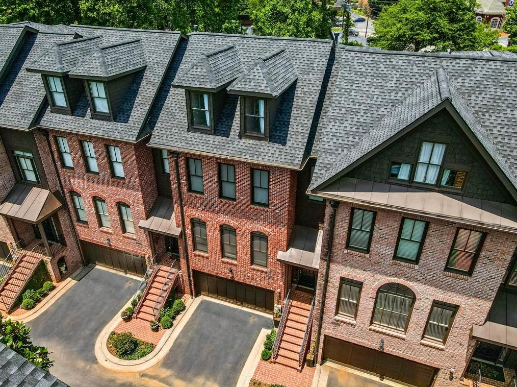 4222 Rickenbacker Dr, Atlanta GA 30342-3709 exterior