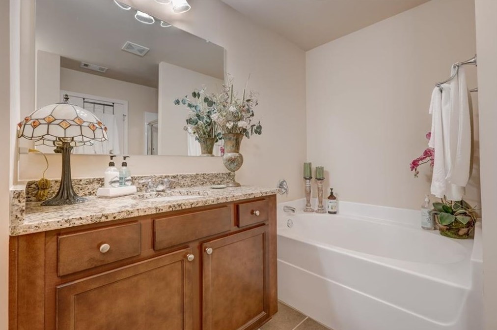 1316 Kingston Trl, Decatur GA  30033-3257 exterior