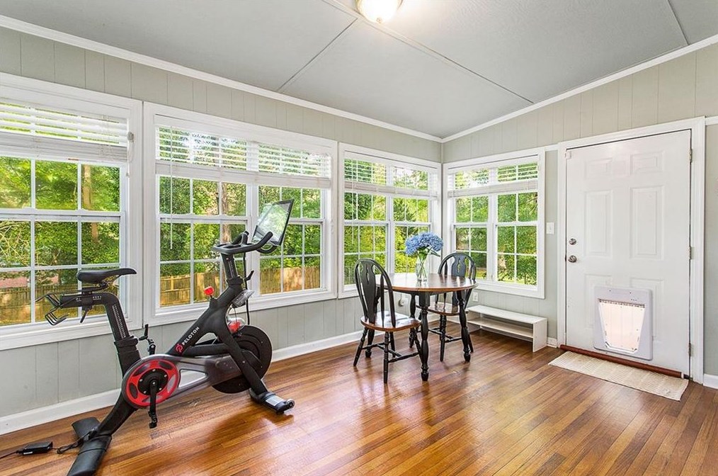 1363 Fenway Cir, Decatur GA  30030-4521 exterior