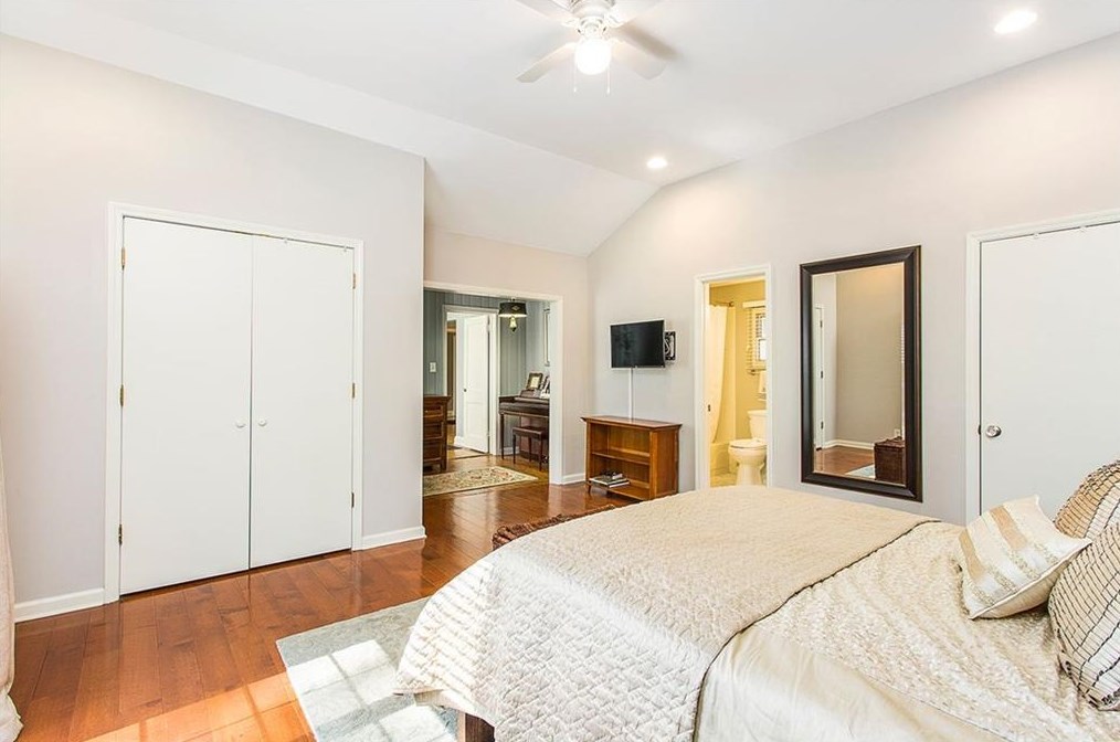 1363 Fenway Cir, Decatur GA  30030-4521 exterior