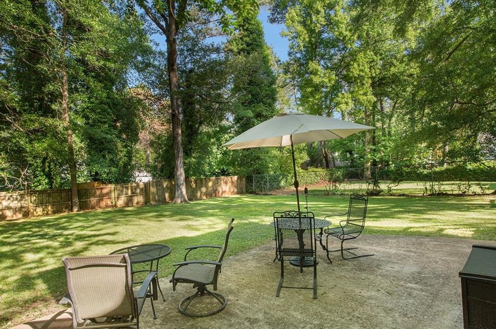 1363 Fenway Cir, Decatur GA  30030-4521 exterior