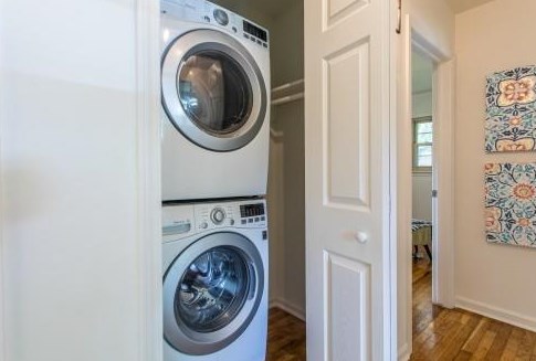 3067 Mount Olive Dr, Decatur GA  30033-3027 exterior