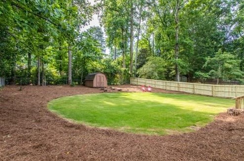 3067 Mount Olive Dr, Decatur GA  30033-3027 exterior