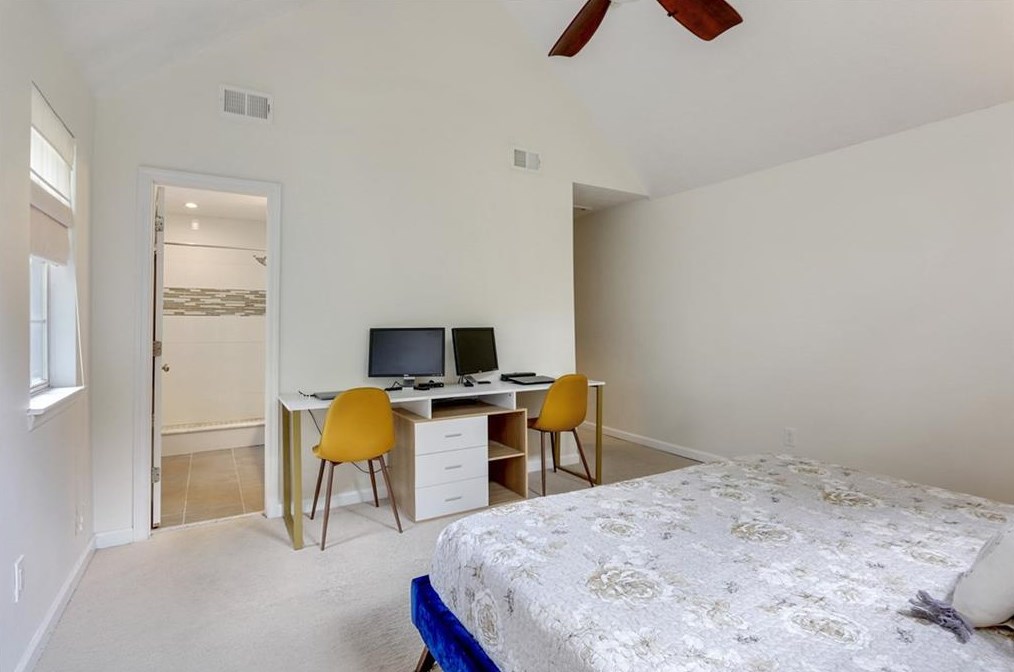 1027 Ashbury Dr, Decatur GA  30030-4167 exterior