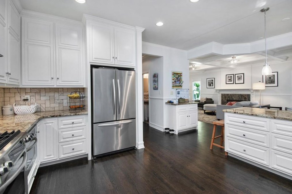 431 Melrose Ave, Decatur GA  30030-2855 exterior