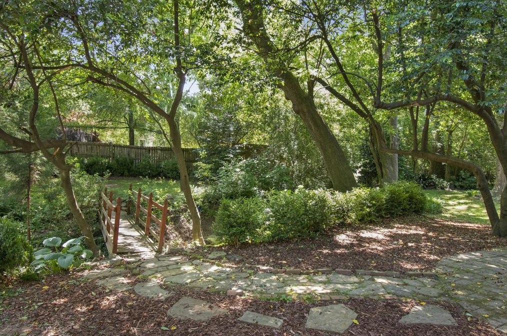 431 Melrose Ave, Decatur GA  30030-2855 exterior