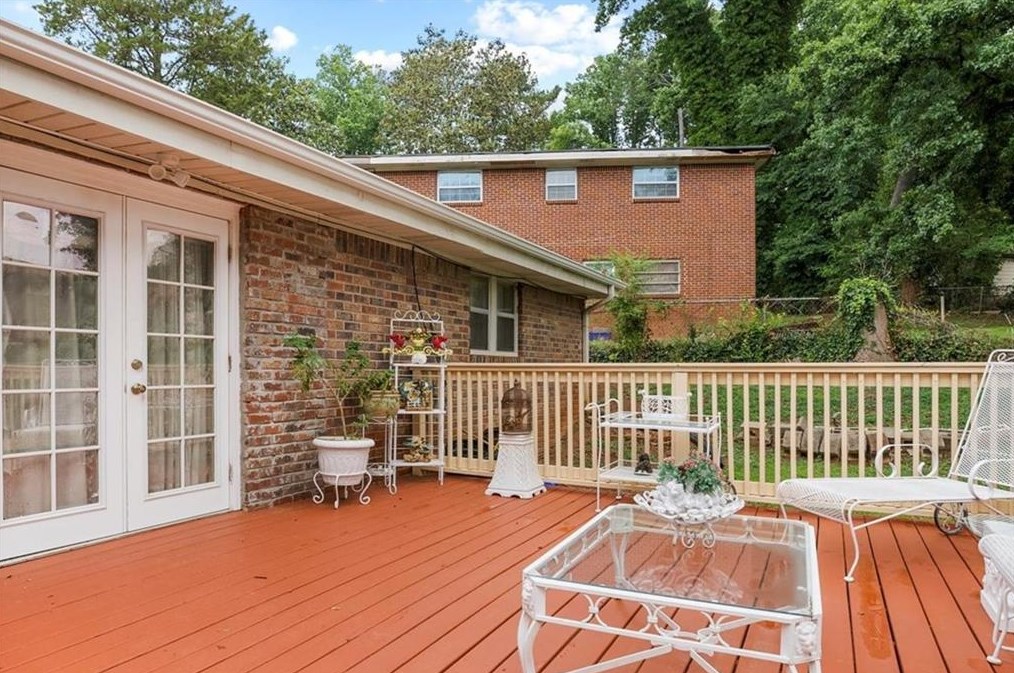 2638 Whites Mill Ct, Decatur GA  30034-1062 exterior