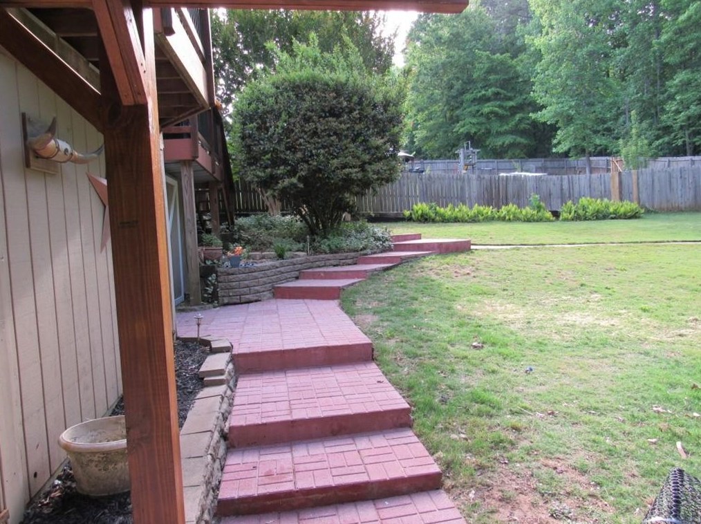 350 Cooper Creek Dr, Dallas GA  30157-1742 exterior