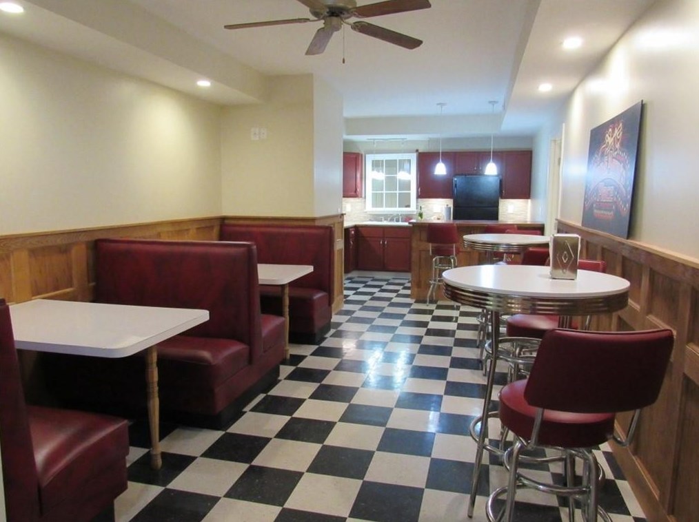 350 Cooper Creek Dr, Dallas GA  30157-1742 exterior