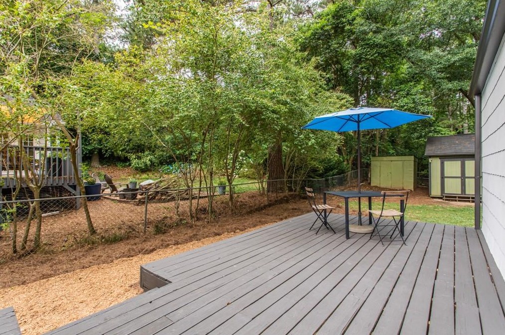 818 Medlock Rd, Decatur GA  30033-5515 exterior