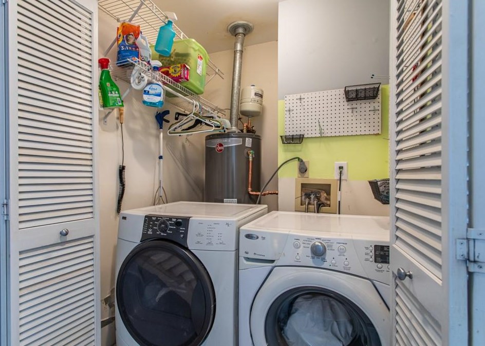 105 Ridley Ln, Decatur GA  30030-2910 exterior