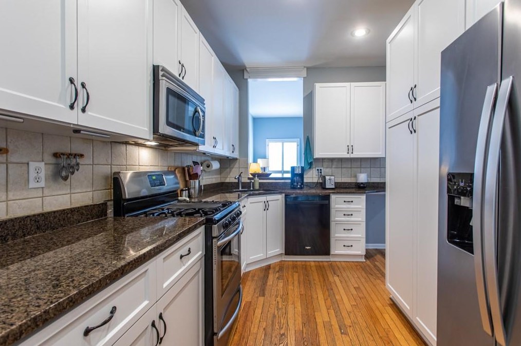 105 Ridley Ln, Decatur GA  30030-2910 exterior