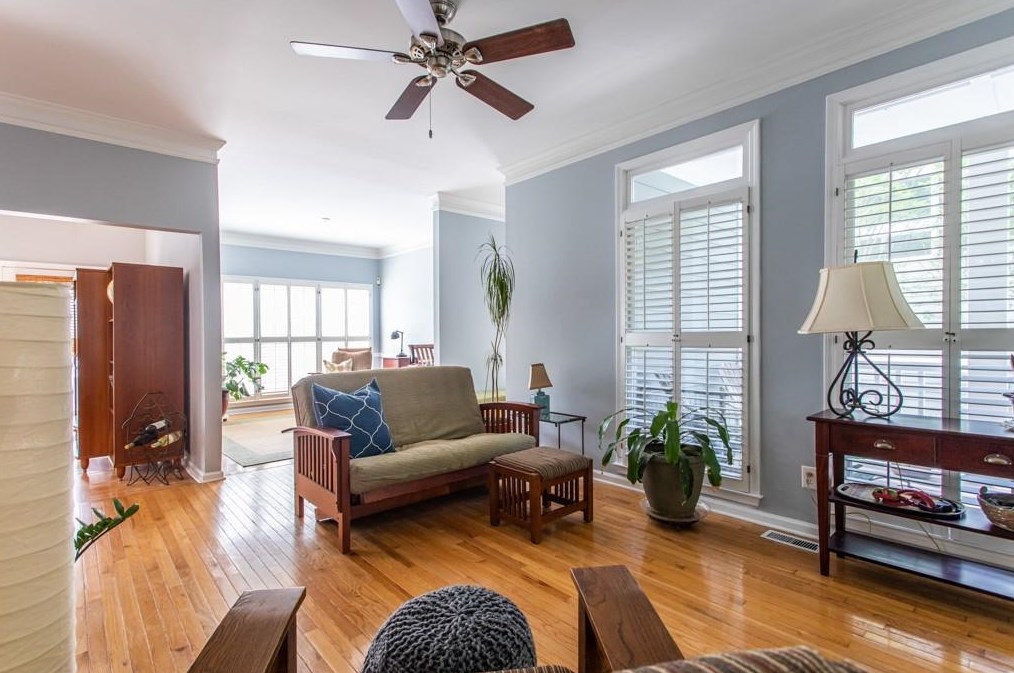 105 Ridley Ln, Decatur GA  30030-2910 exterior