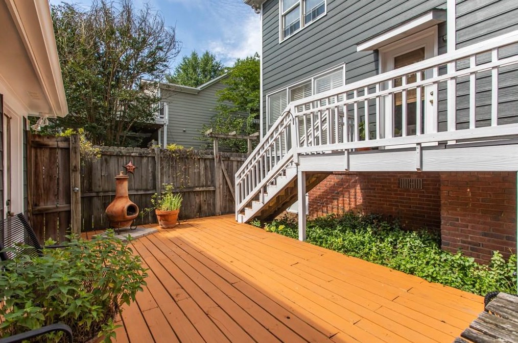 105 Ridley Ln, Decatur GA  30030-2910 exterior