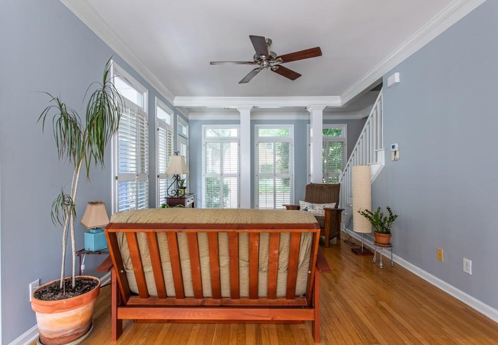 105 Ridley Ln, Decatur GA  30030-2910 exterior