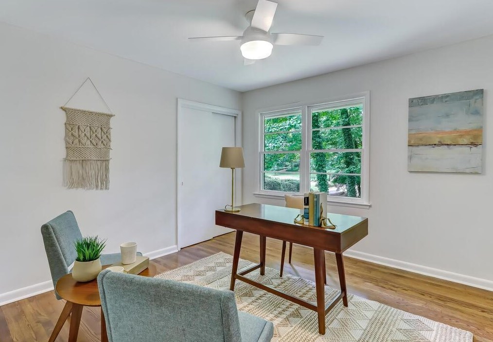 2556 Sunset Dr, Atlanta GA  30345-1947 exterior