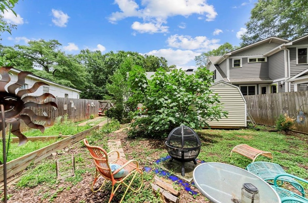 837 Lake Dr, Decatur GA  30030-4903 exterior