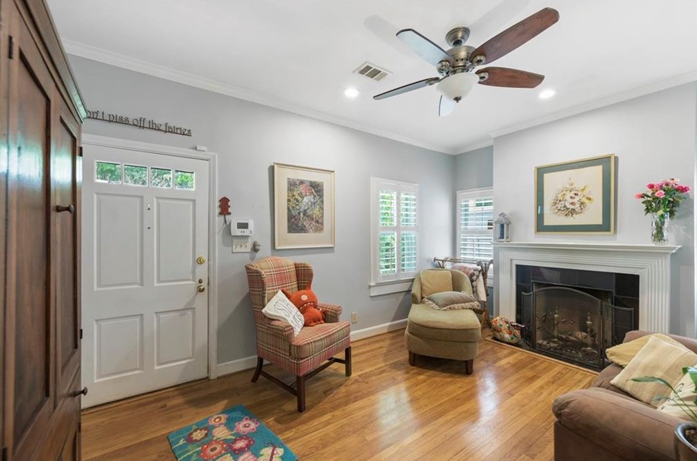 837 Lake Dr, Decatur GA  30030-4903 exterior