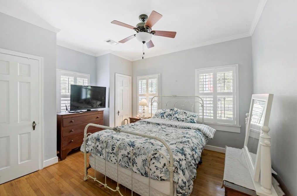 837 Lake Dr, Decatur GA  30030-4903 exterior