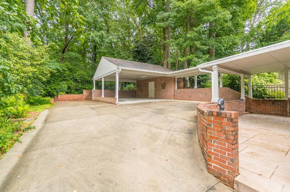 164 Parkwood Rd, Decatur GA  30030-2812 exterior