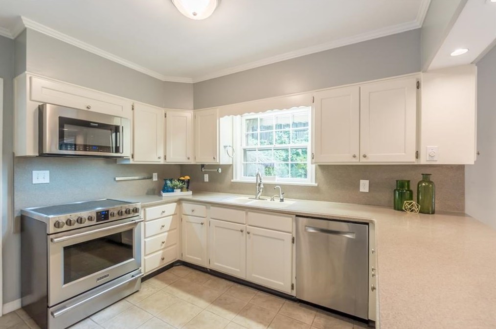 164 Parkwood Rd, Decatur GA  30030-2812 exterior