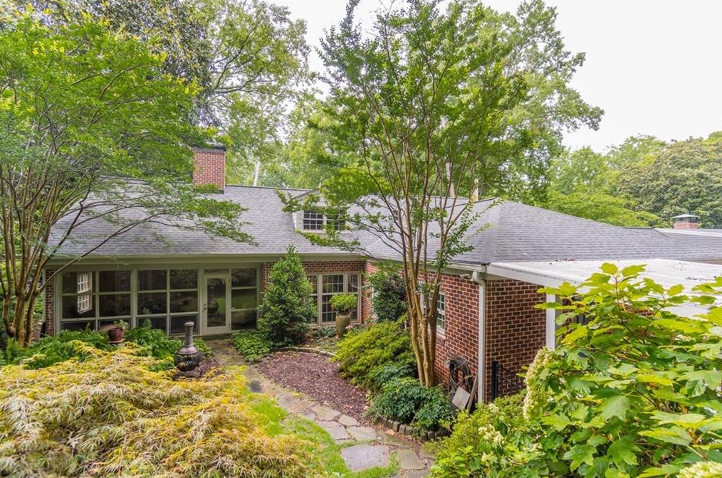 164 Parkwood Rd, Decatur GA  30030-2812 exterior