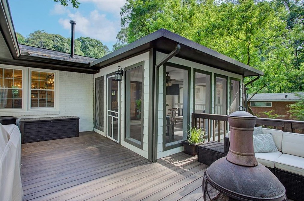 2676 Ridge Valley Rd, Atlanta GA  30327-1824 exterior