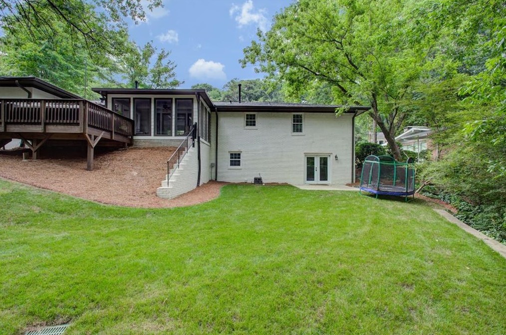 2676 Ridge Valley Rd, Atlanta GA  30327-1824 exterior