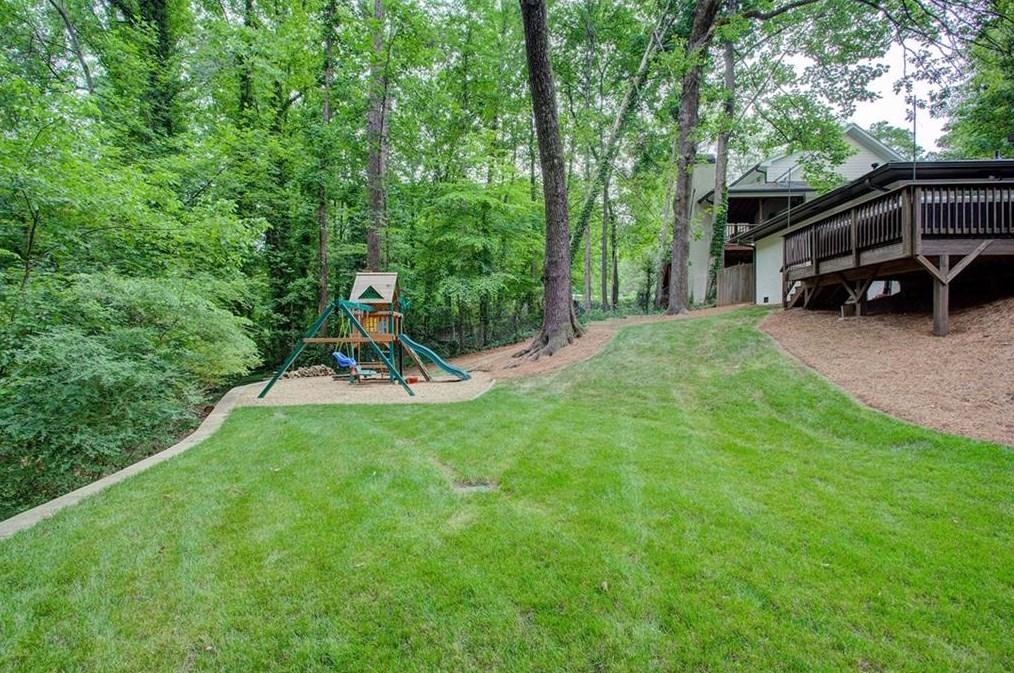 2676 Ridge Valley Rd, Atlanta GA  30327-1824 exterior