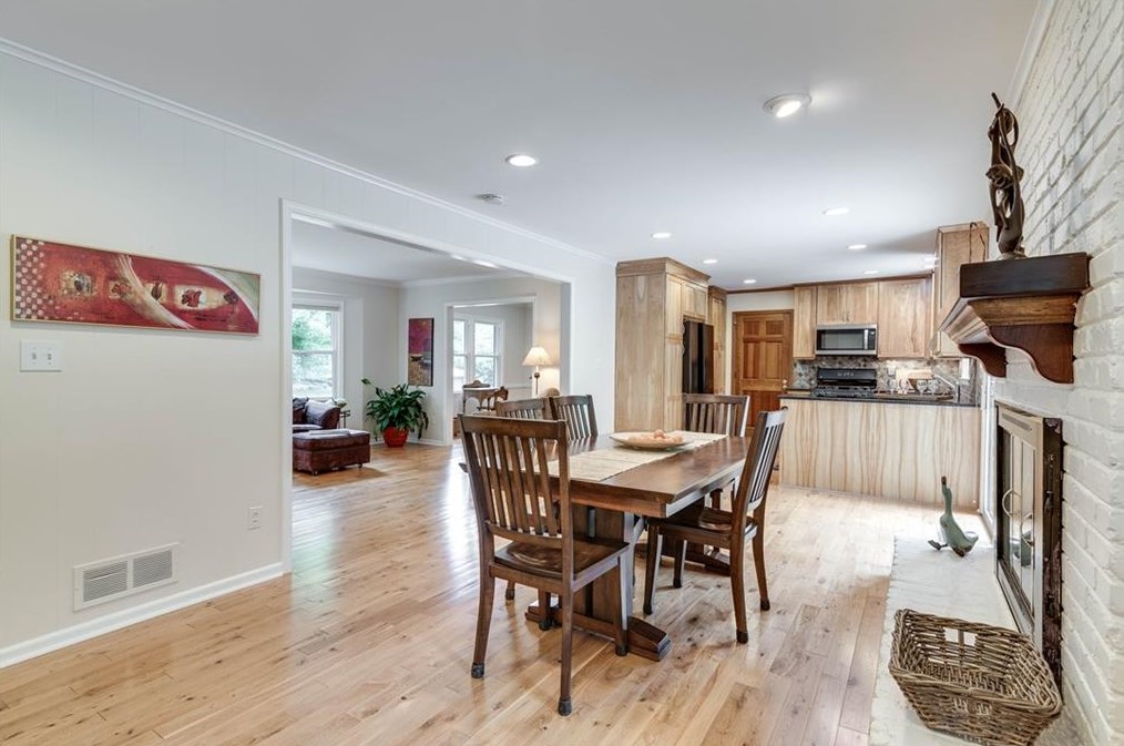 1415 Altamont Dr, Decatur GA  30033-2103 exterior