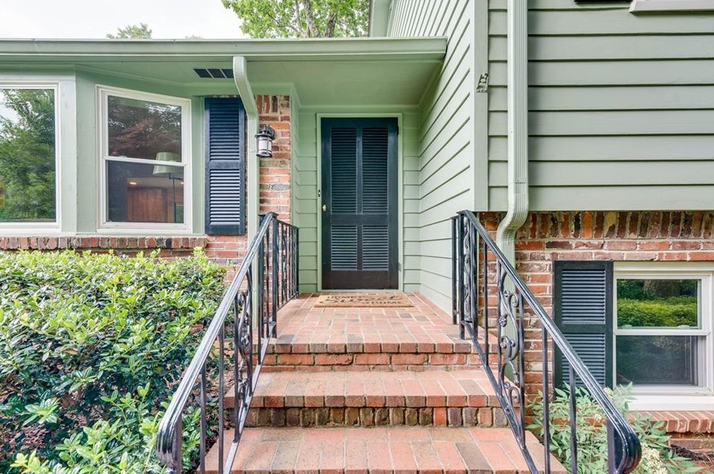 1415 Altamont Dr, Decatur GA  30033-2103 exterior