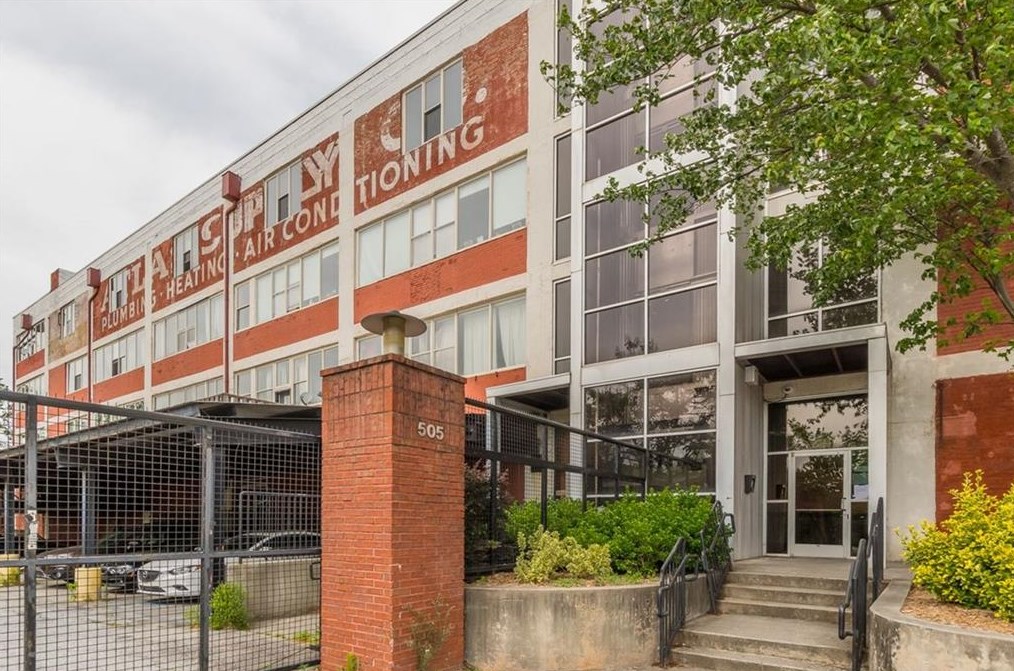 505 Whitehall St, Atlanta GA  30310-1940 exterior