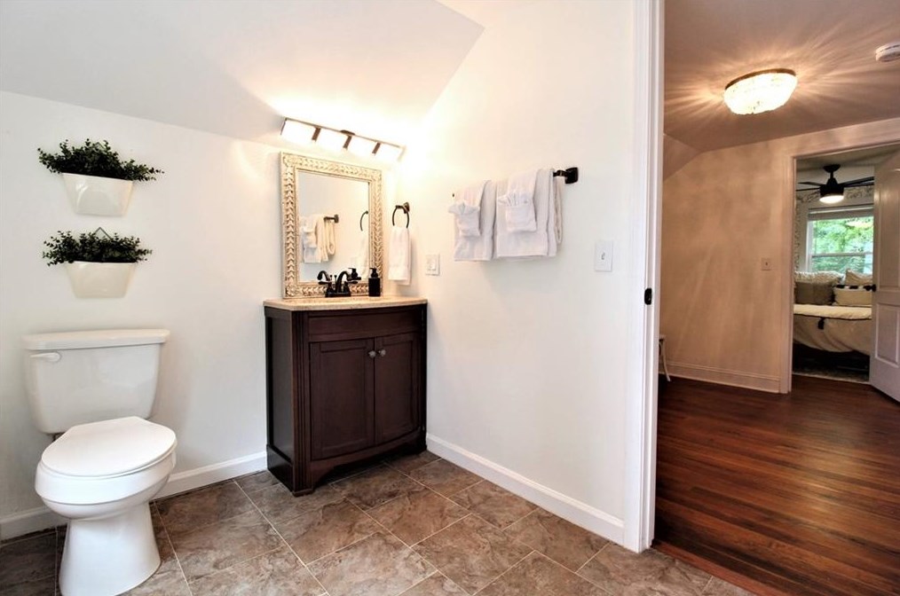 2461 Woodland Cir, Atlanta GA  30344-2765 exterior
