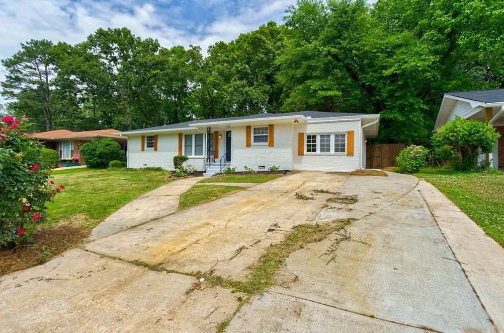 2409 Shamrock Dr, Decatur GA  30032-7149 exterior