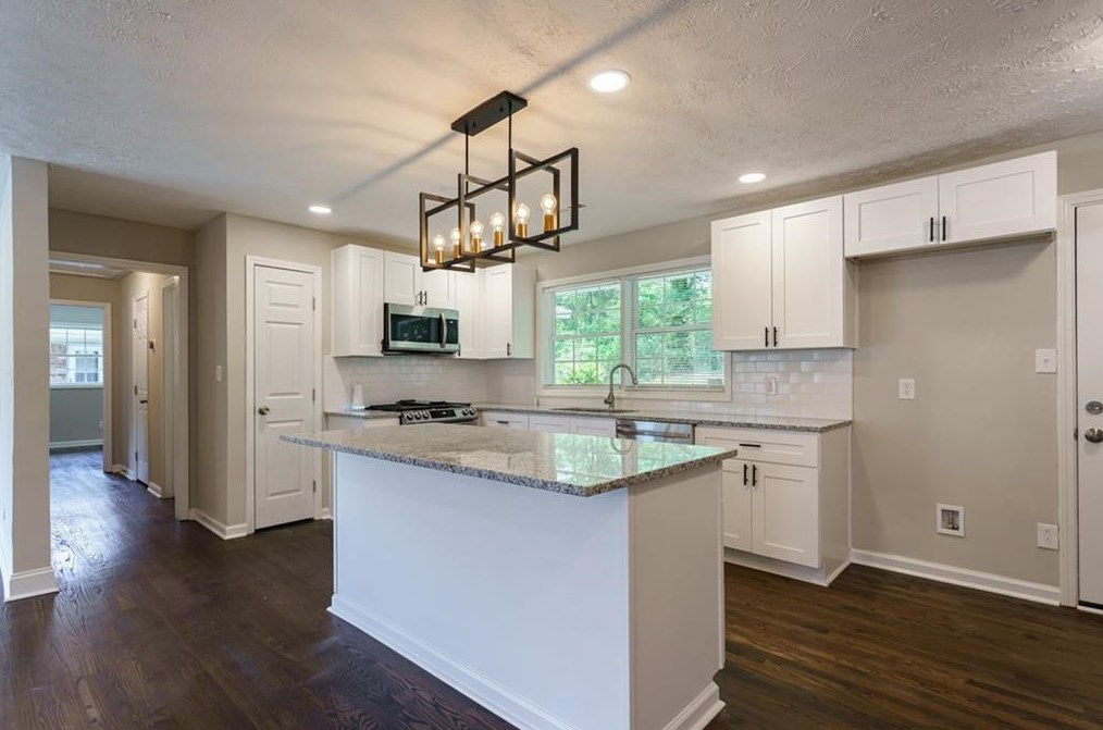 2409 Shamrock Dr, Decatur GA  30032-7149 exterior