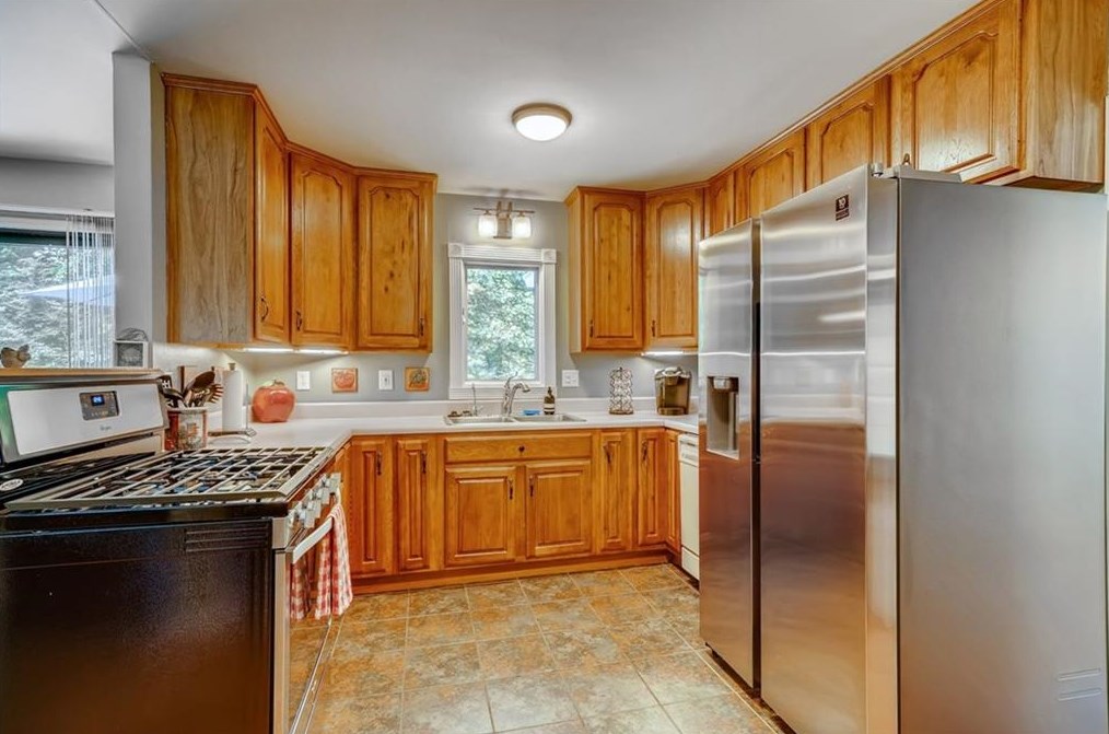2552 Woodacres Rd, Atlanta GA  30345-1655 exterior