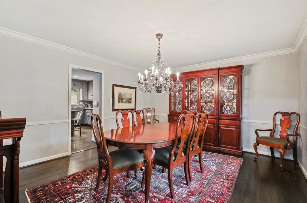 4384 Whitewater Creek Rd, Atlanta GA  30327-3958 exterior