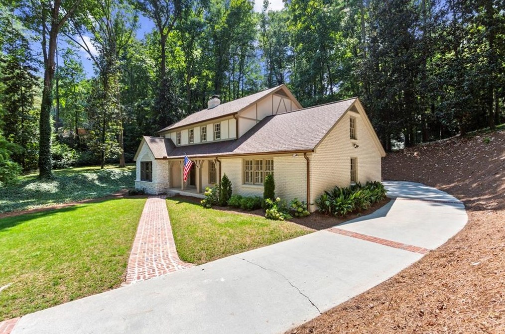 4384 Whitewater Creek Rd, Atlanta GA  30327-3958 exterior