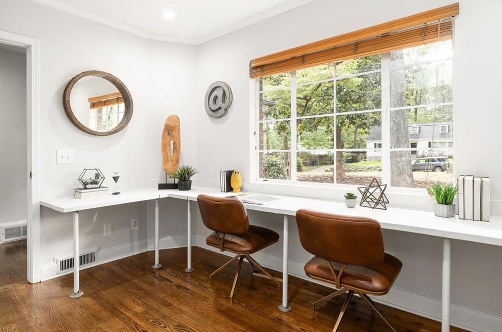 1216 Oldfield Rd, Decatur GA  30030-4545 exterior