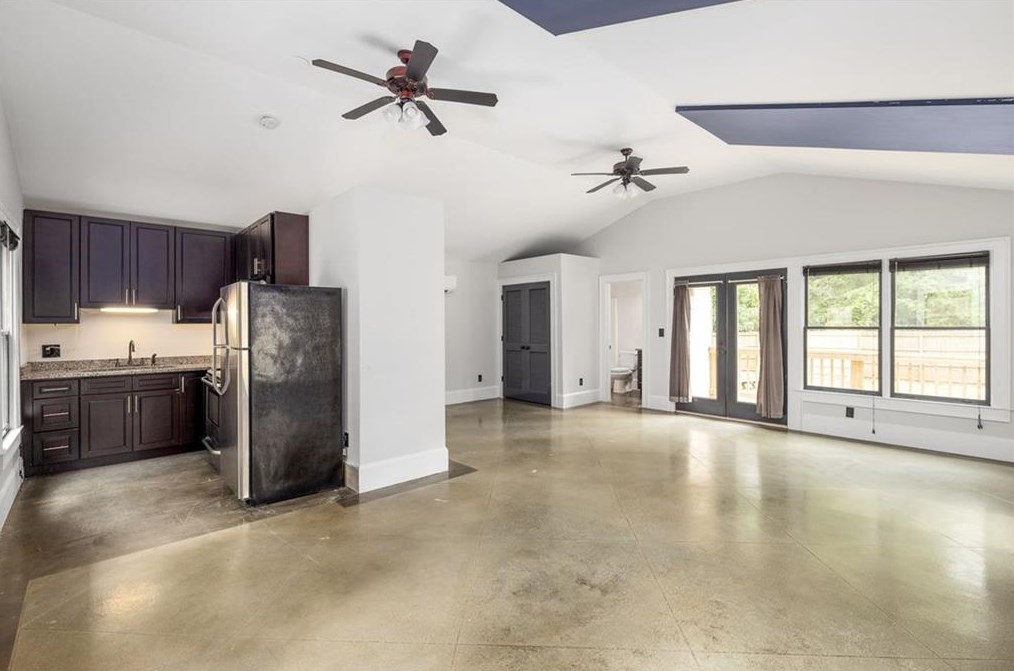 1216 Oldfield Rd, Decatur GA  30030-4545 exterior