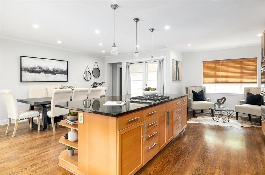 1216 Oldfield Rd, Decatur GA  30030-4545 exterior