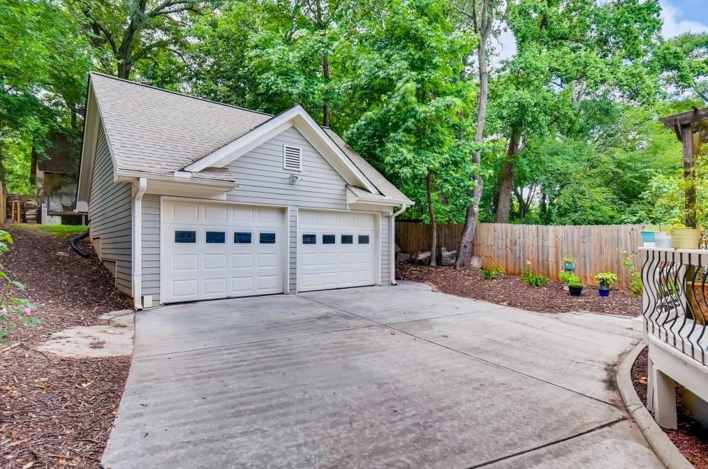286 Rockyford Rd, Atlanta GA  30317-1348 exterior