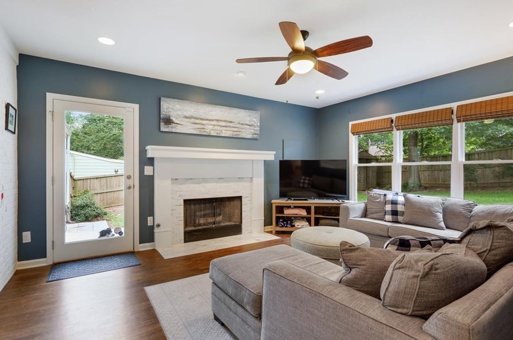 2300 Sanford Rd, Decatur GA  30033-5527 exterior