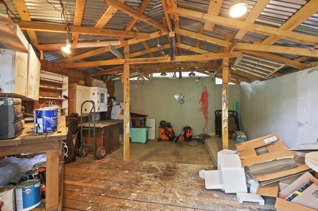 2300 Sanford Rd, Decatur GA  30033-5527 exterior